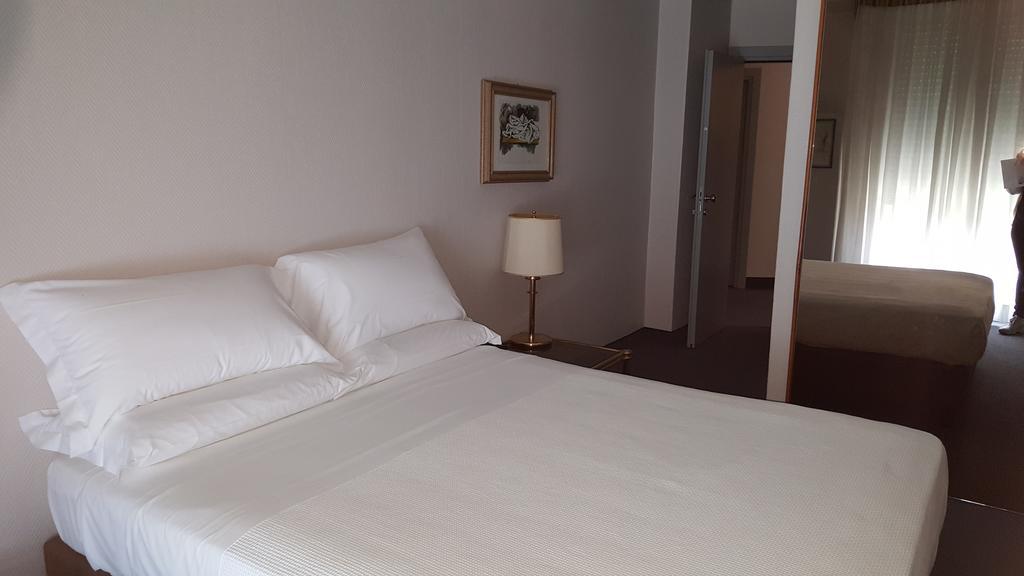 Hotel Augustus ファーノ エクステリア 写真