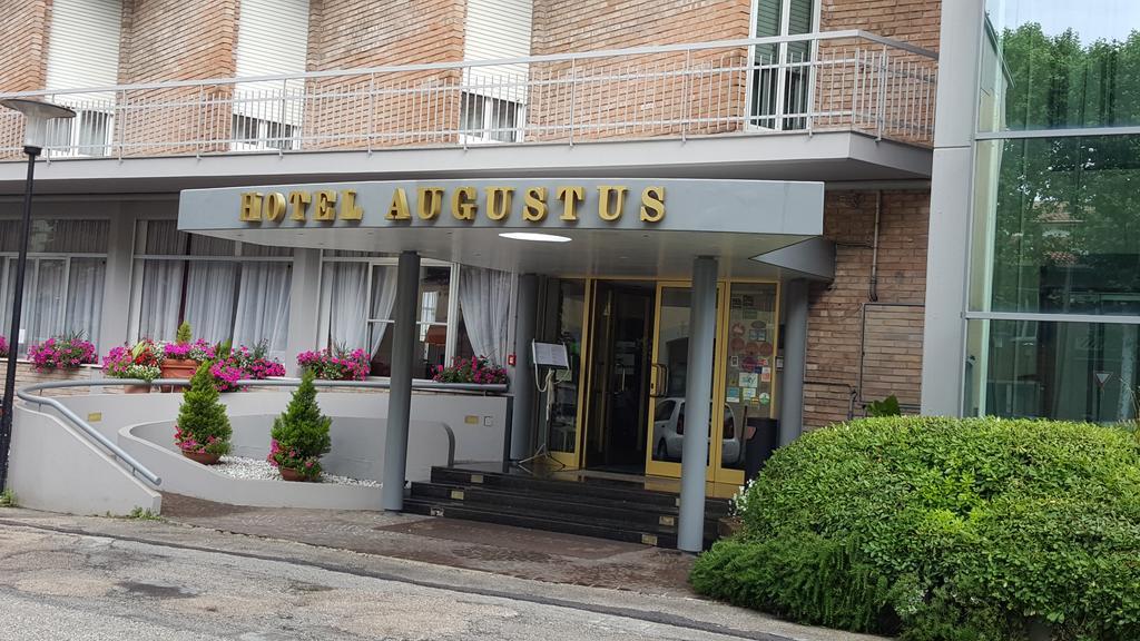 Hotel Augustus ファーノ エクステリア 写真