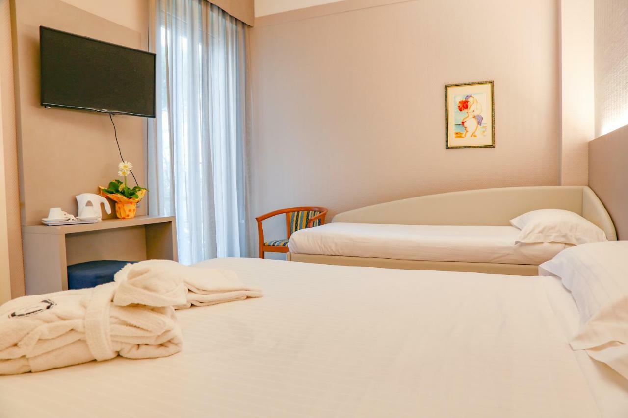 Hotel Augustus ファーノ エクステリア 写真